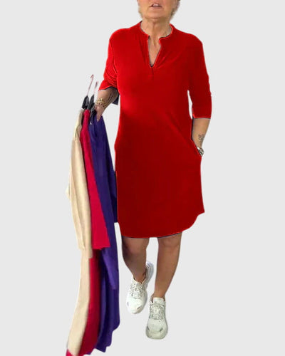 Katarzyna | Jednokolorowa Sukienka z Dekoltem w Serek